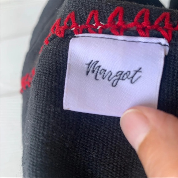 Margot by Loren Black Embroidered V Neck Tunic Top One Size Geometric - Picture 9 of 12